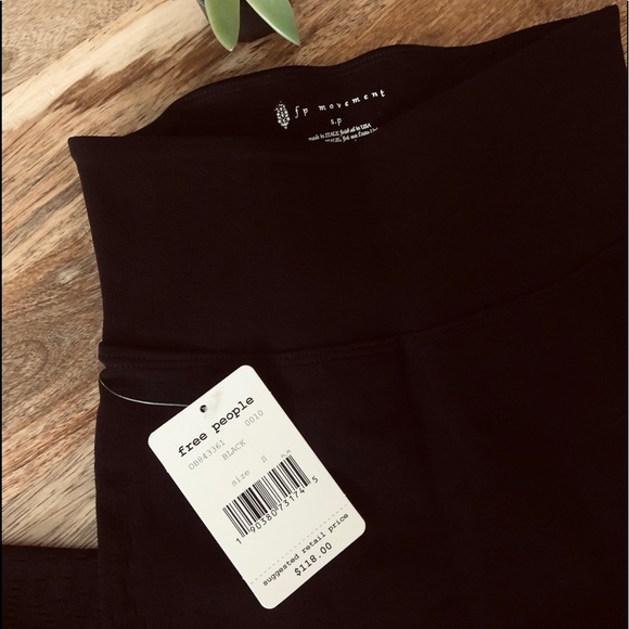 ✨ SOLD ✨ NWT Free People Movement Leggings - Small - Picture 6 of 10